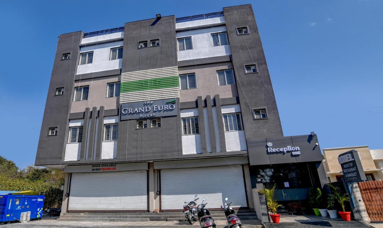 Treebo Grand Euro Pipliyahana Square Indore Exterior foto